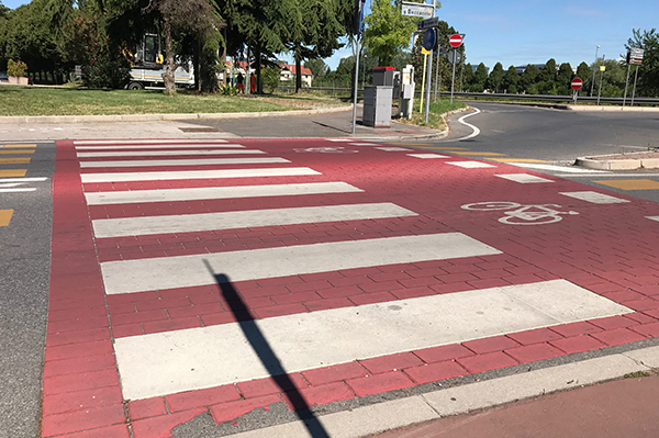 marcação rodoviária em termoplástico preformado