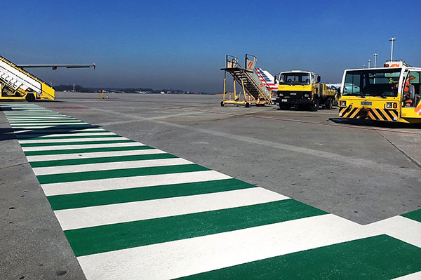 passadeira do Aeroporto do Porto